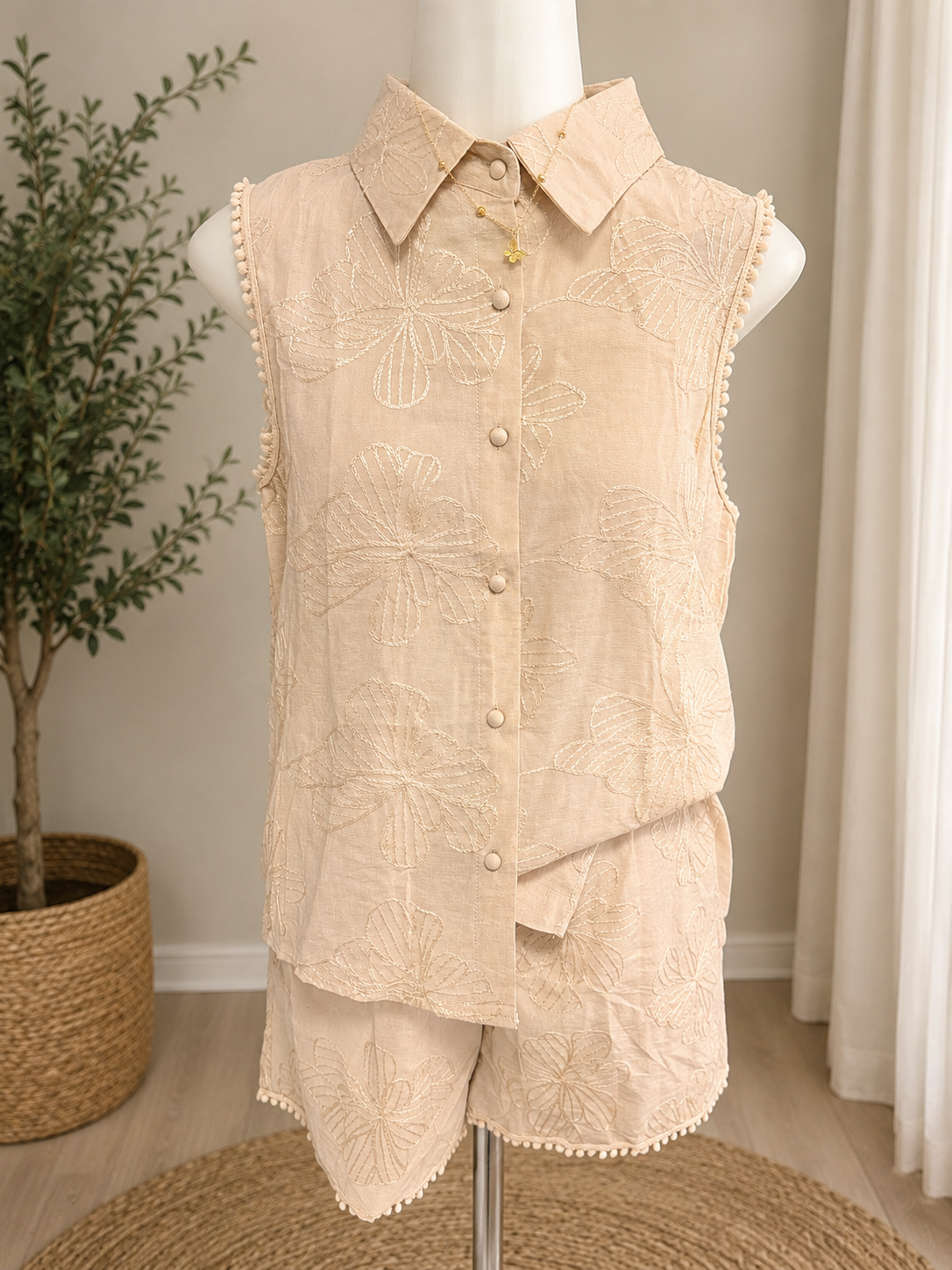 2-Piece Embroidered Linen Set for Women - Sleeveless Shirt & Shorts Co-ord Set